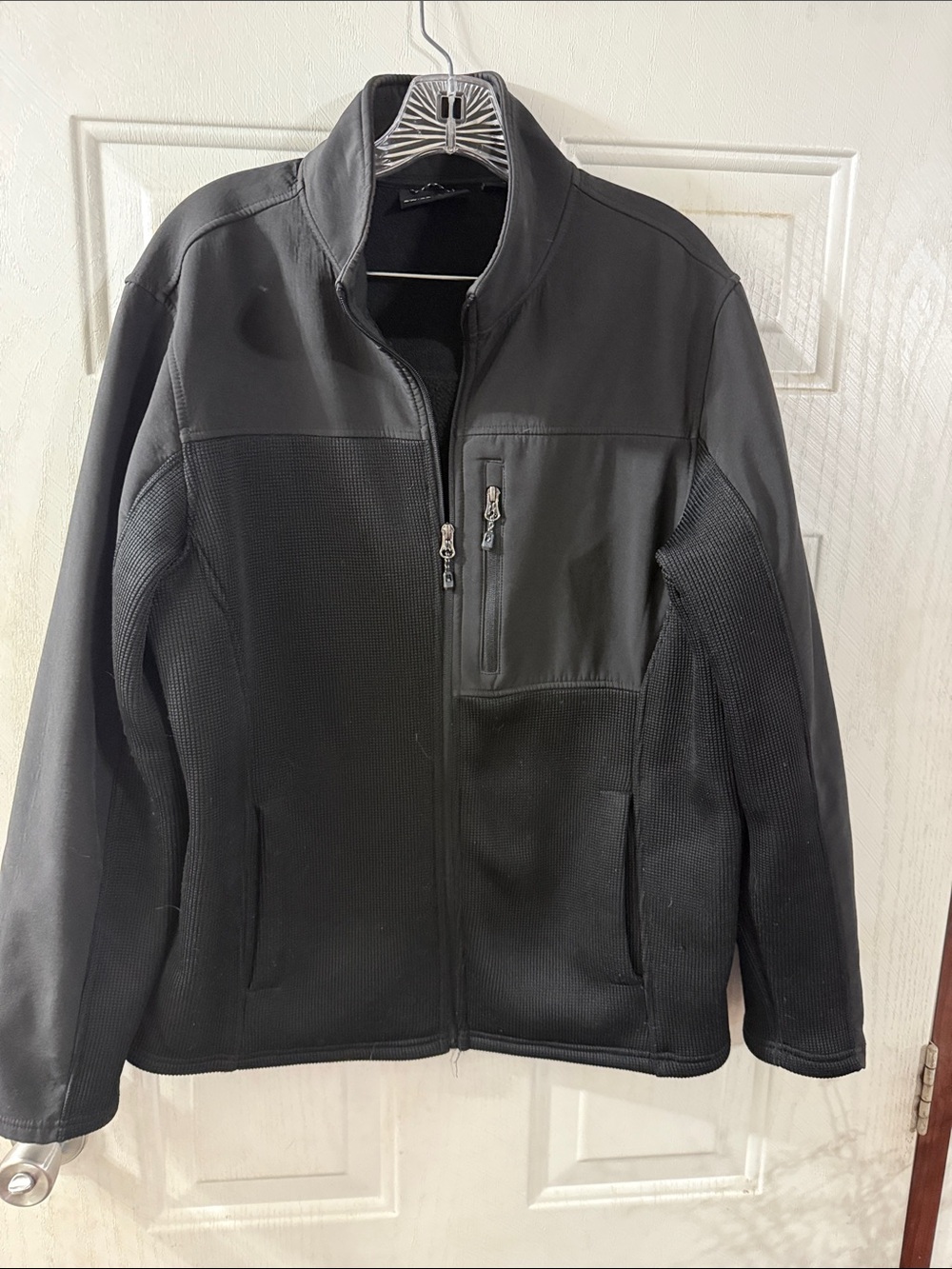 Swiss Tech Black Men's Performance Full-Zip Jacket with Chest Pocket